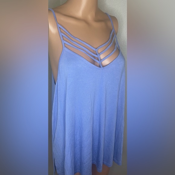 Set of 2, Women’s spaghetti strap tank tops. Size large - Picture 2 of 8